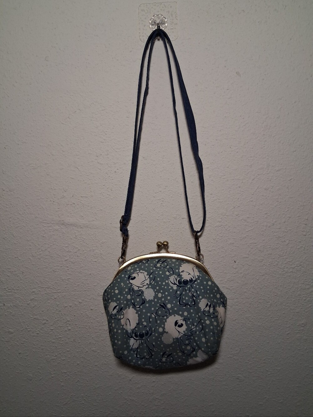 Loungefly Stitch Small Kisslock Crossbpdy Bag